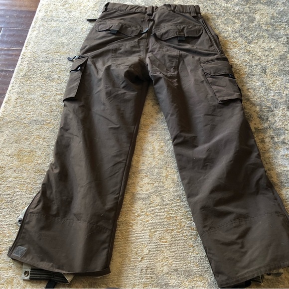 Snowboard/Ski Pants. Men’s size small. - Picture 2 of 8